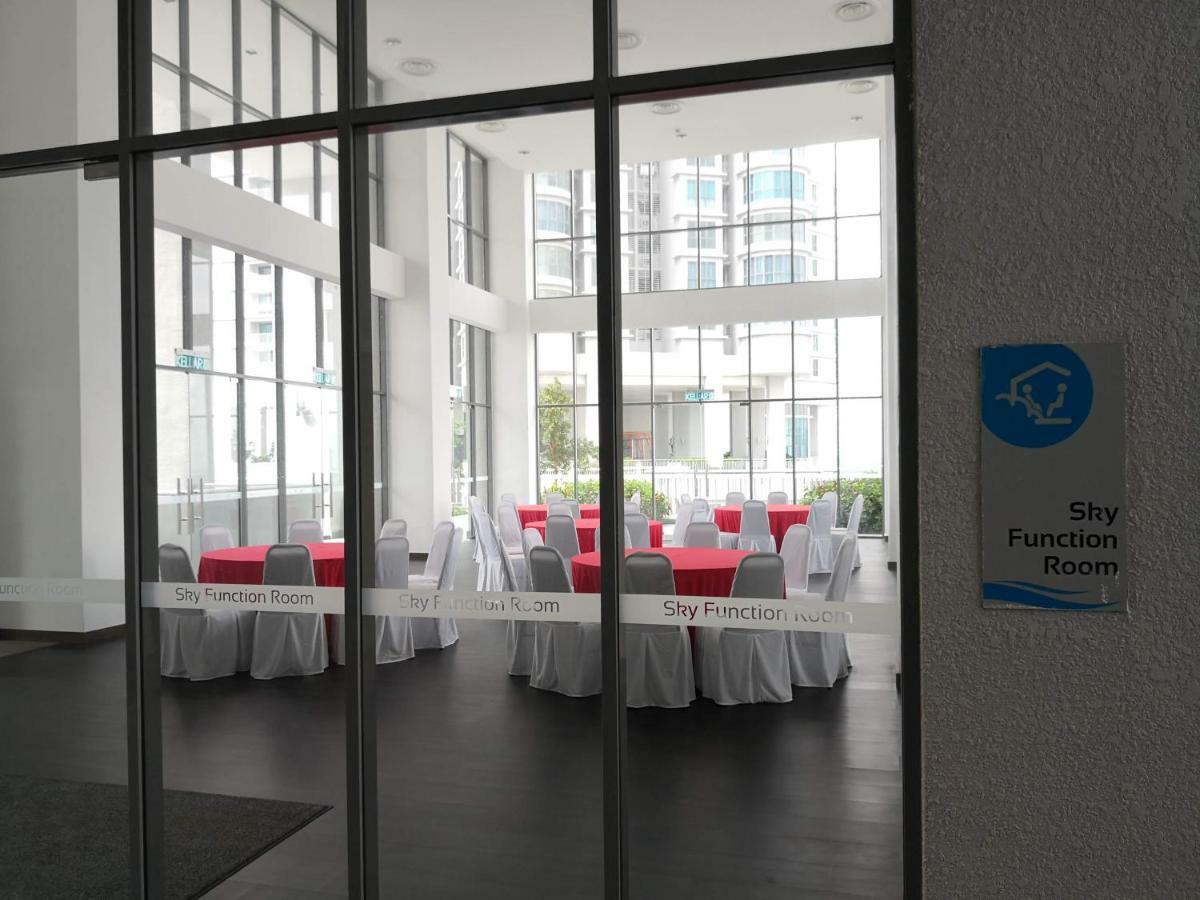 Teega 3br Family-friendly Puteri Harbour Apartment *